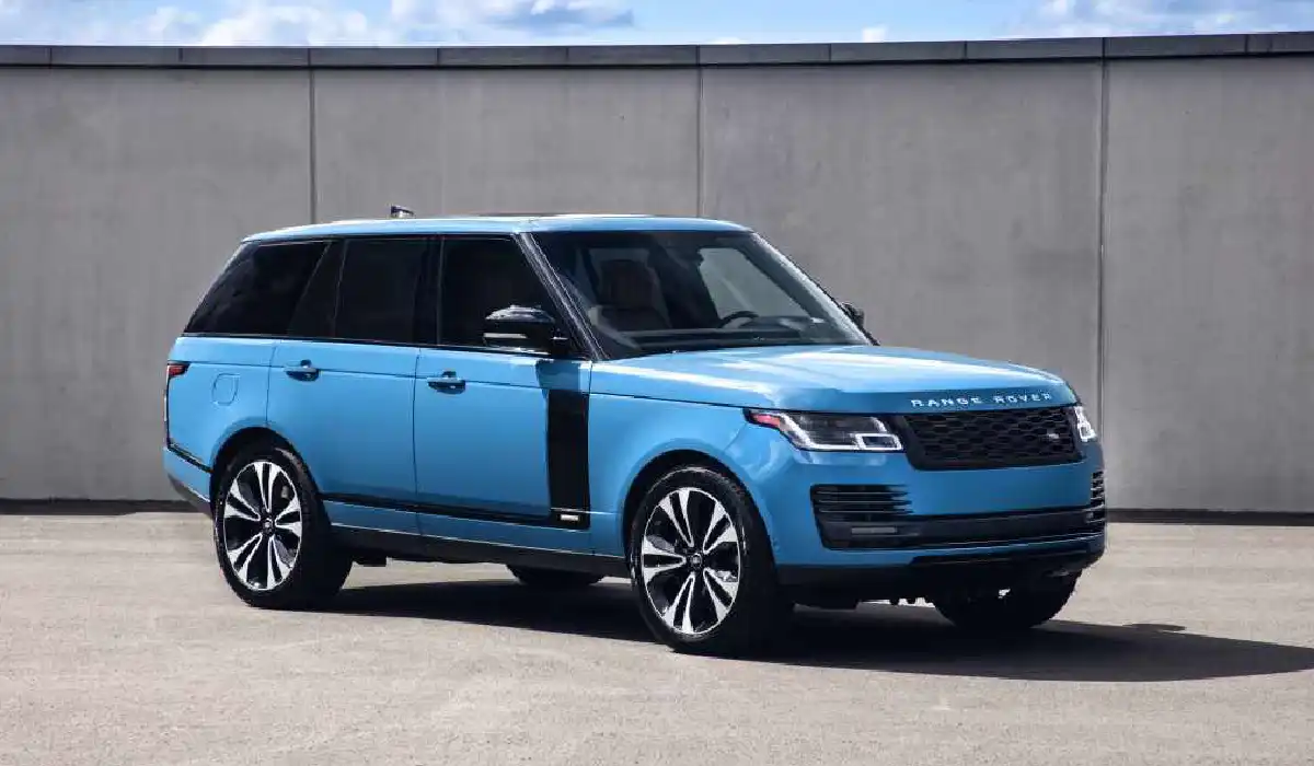 Land Rover - Range Rover HSE P400 LWB - Best Car Rentals - Best Preowned Car - Exclusive Concierge Club.webp